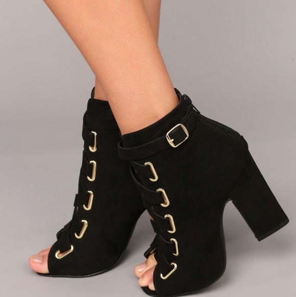 Fashion Nova Shoes - Woman Booties - Black, Size 6. 4in Block Heel